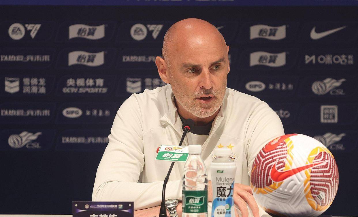 开云网页版 -转会期突围战来临，浙江队围绕中超手感冰凉，态度坚定，更衣室氛围转暖(中超夏季转会期内援)