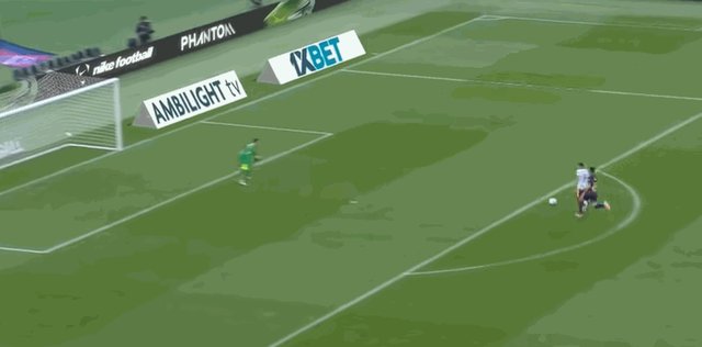 开云网页版 -今晨西甲焦点战，巴黎圣日耳曼单刀错失，质疑声仍在，临场指挥获称赞 