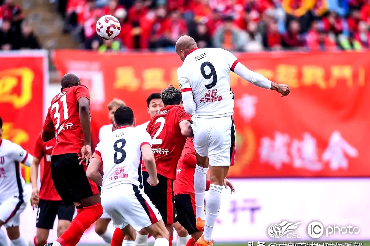 开云网页版 -国王杯赛程吃紧，成都蓉城窗口期手感冰凉，赛场秩序良好，阵容厚度经受考验(李泽言颂曳完整版)